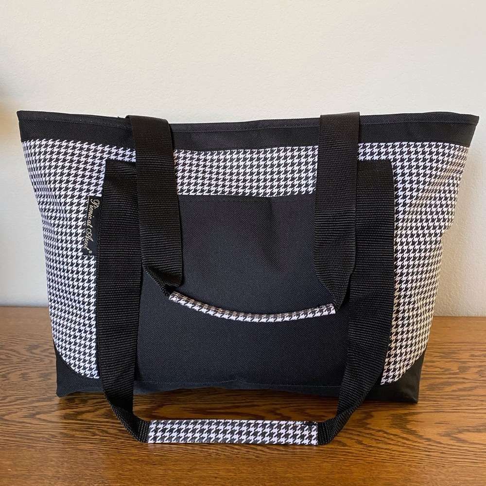 NWOT Picnic at Ascot 35 Qt. Large Insulated Houndstooth Picnic Tote!